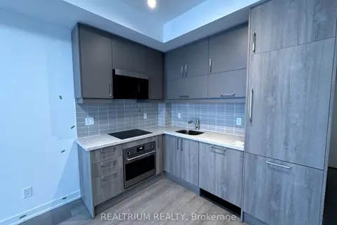 38 Simcoe Promenade 804