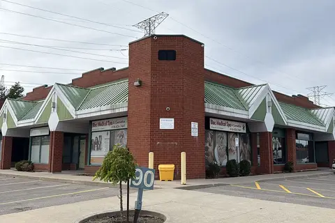 90 Regina Road 11A