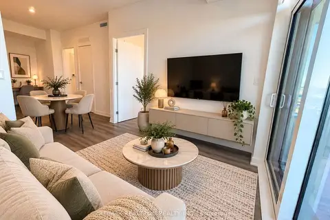 5 Meadowdale Road 1802