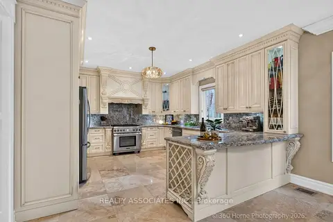 128 Coalbrook Court
