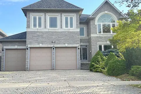 31 Black Walnut Crescent