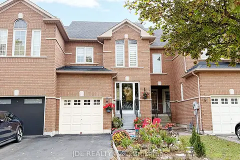 63 Peninsula Crescent