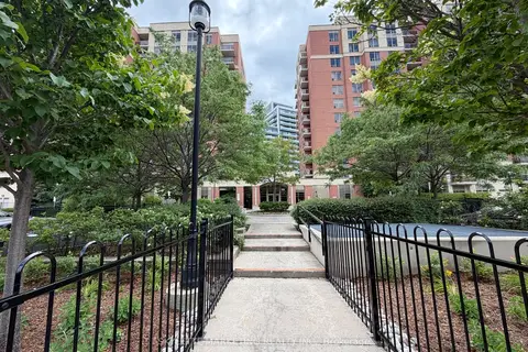 75 King William Crescent Ph13