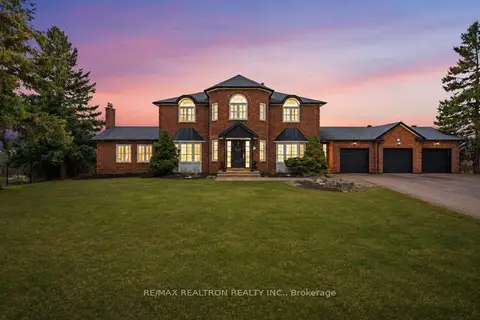 17 Sleepy Hollow Lane
