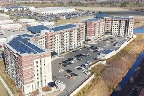 39 New Delhi Drive S 5