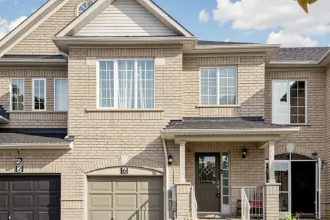6 Kinney Gate