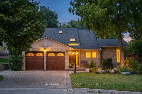 12 Saunders Lane