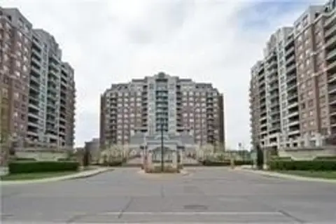 330 Red Maple Road 809