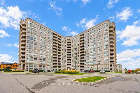 9015 Leslie Street 305