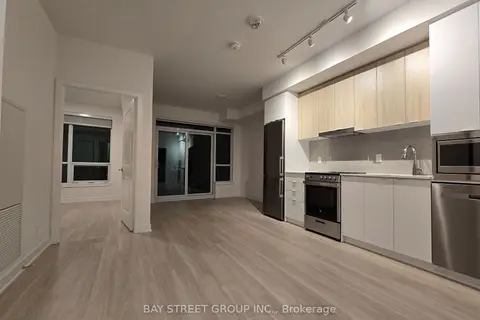 50 Upper Mall Way 1806B