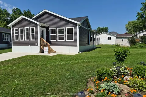18 Briarwood Place