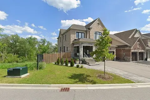 60 Sharonview Crescent