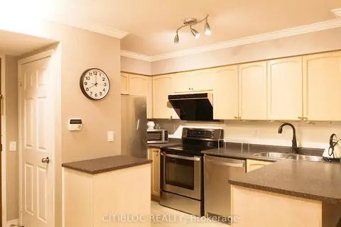 23 Oneida Crescent 708