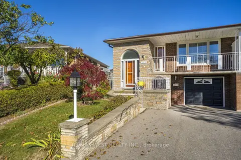 112 Harris Crescent