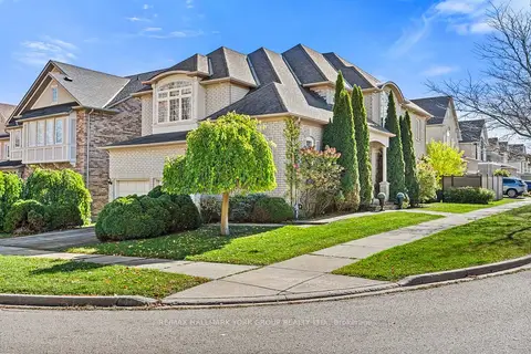 53 Catalina Crescent