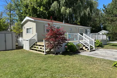 15 Huron Circle