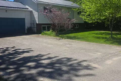 859 Lakeshore Road E