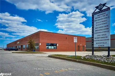 25 SAUNDERS Road 2