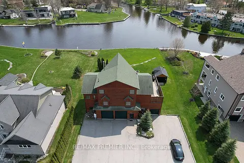 31 Paradise Boulevard