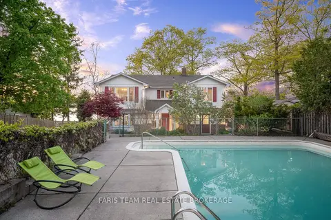 10 White Oaks Road