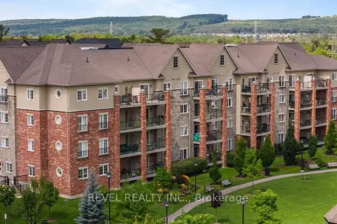 39 Ferndale Drive S 106