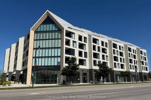 31 Huron Street 102