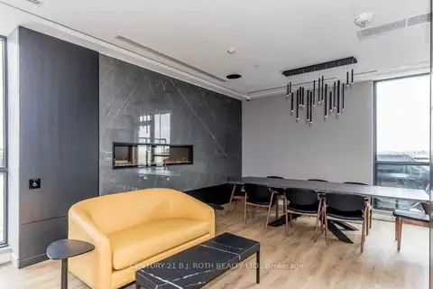 681 Yonge Street N 201