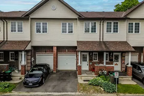 488 Yonge Street 9