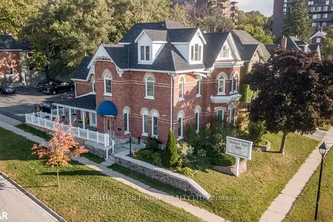 1 Berczy Street