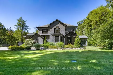 27 KINGFISHER Crescent