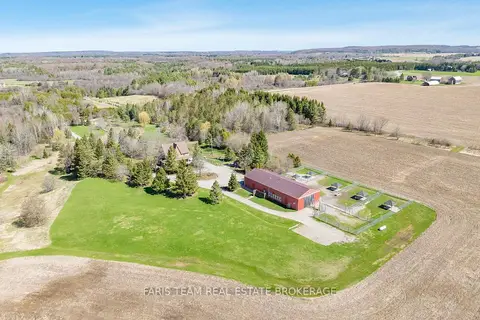 301 Concession 4 Road E