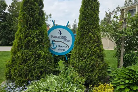 4 Paradise Boulevard 24
