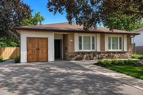 35 Davies Crescent