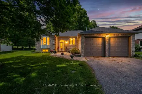 48 Fairway Crescent