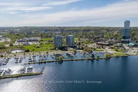 2 Toronto Street 605