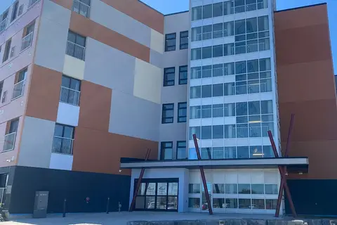 75 Barrie Road 113