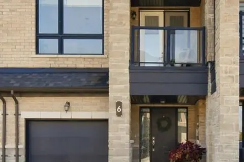 6 Blue Forest Crescent