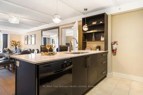 9 Harbour Street E 6210/6212
