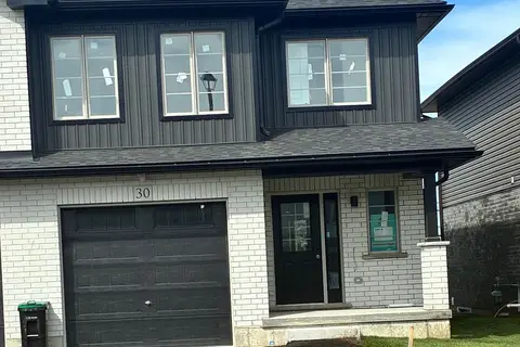 30 Strath Crescent