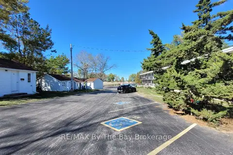 280 RIVER Road E D03