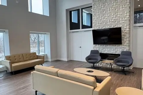 56 LAKESIDE TERRACE 513