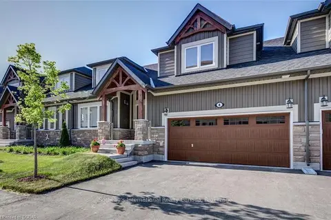 4 Spooner Crescent