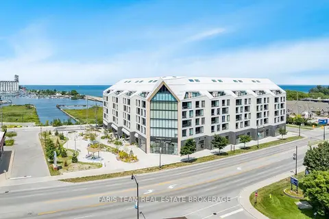 31 Huron Street 209