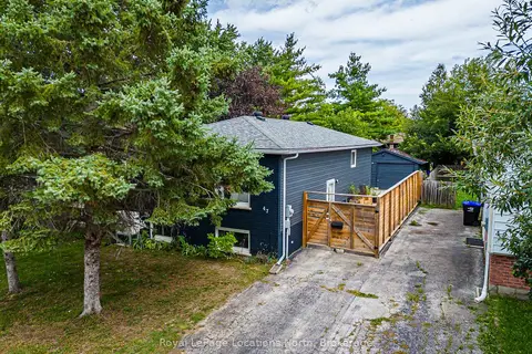 47 Courtice Crescent