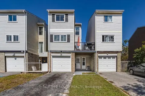 87 Scott Crescent