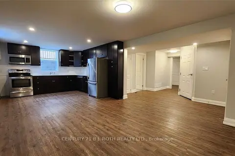 300 Cundles Road W Lower