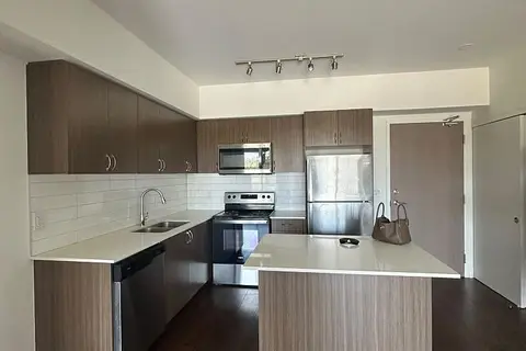 58 Lakeside Terrace 1007