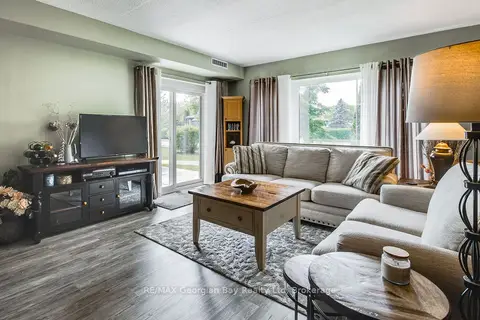 11 Beck Boulevard 102