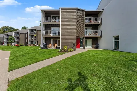 1102 Horseshoe Valley Road W 215