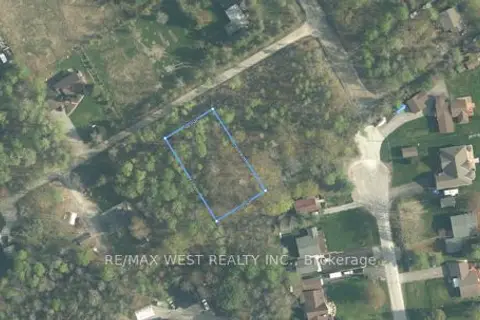 8 Crescent Drive